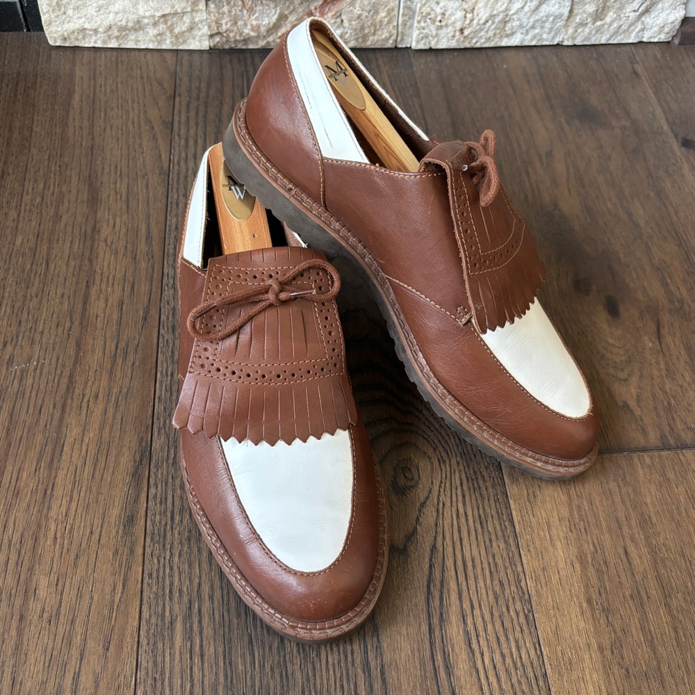 New! Vintage 90s Women’s Esprit Tan White Spectator lace up oxford loafer Size 6